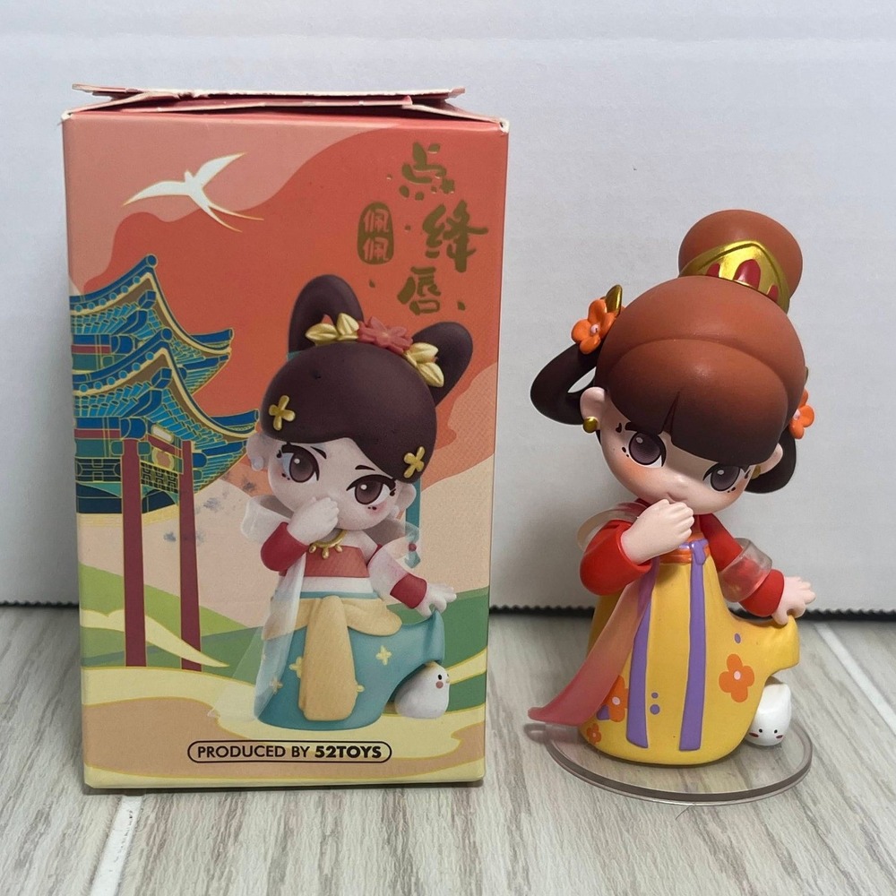 52TOYS Figure Rouged Lips Peipei Series Autumn Leaves Figure Orange Asian Bunny